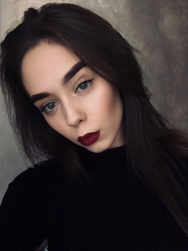 Алисия привлекательная девушка из Макеевки цена от 3500 руб