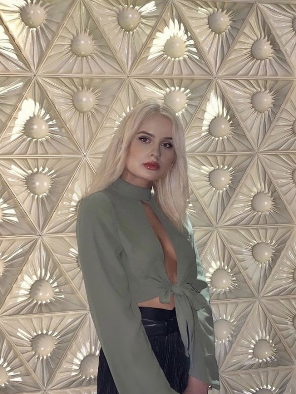 Тамара привлекательная девушка из Макеевки цена от 7000 руб