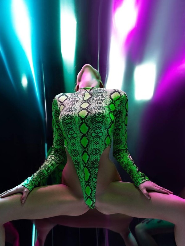 Диляра привлекательная девушка из Макеевки цена от 6000 руб