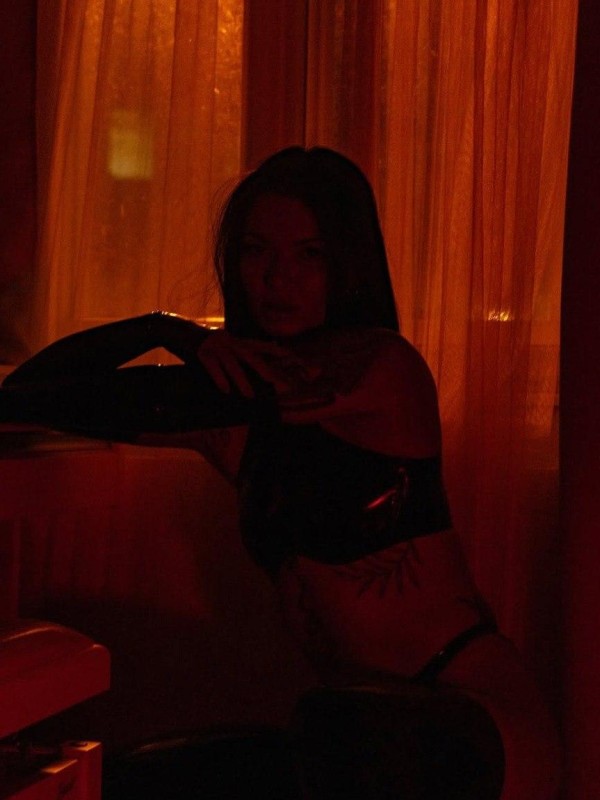 Пелагея привлекательная девушка из Макеевки цена от 10000 руб